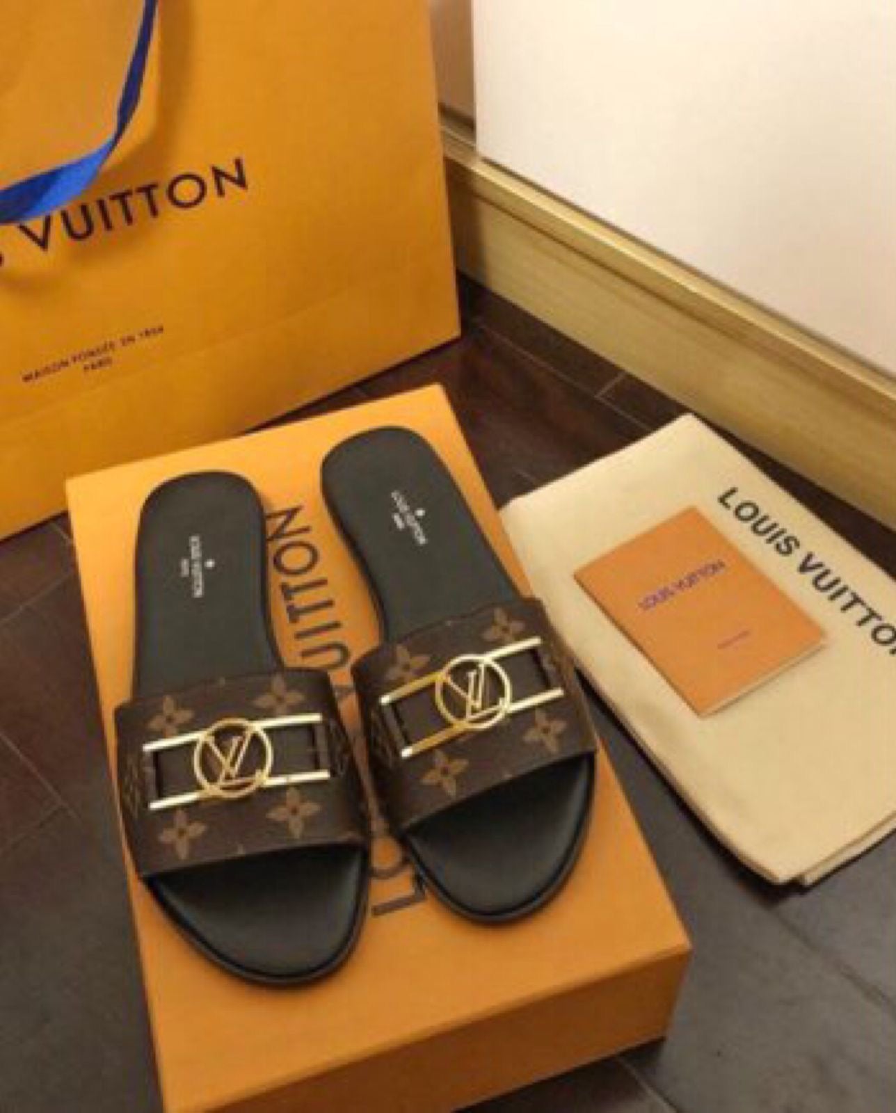 Louis Vuitton Cowhide Flower Sandals