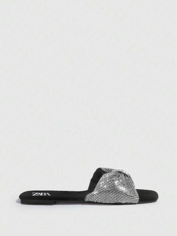 Zara Bow