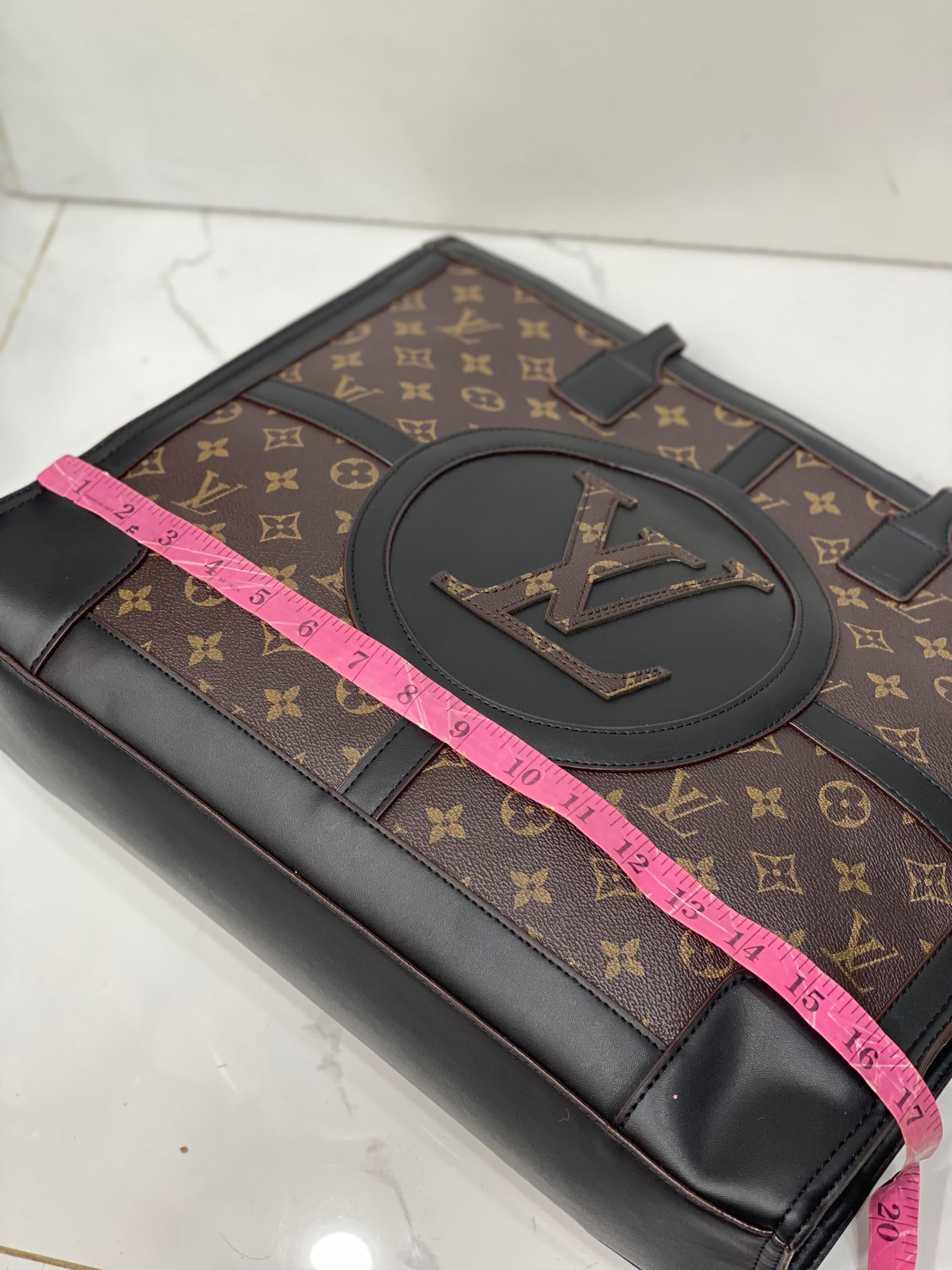Louis Vuitton Stila Handbag