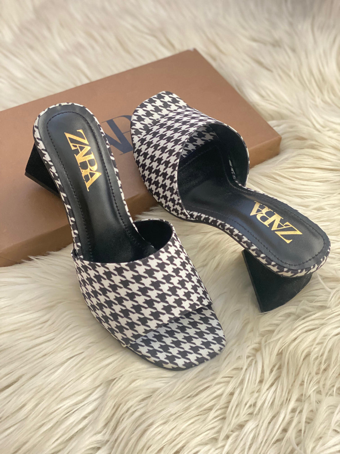 Zara B/W Qube Heels