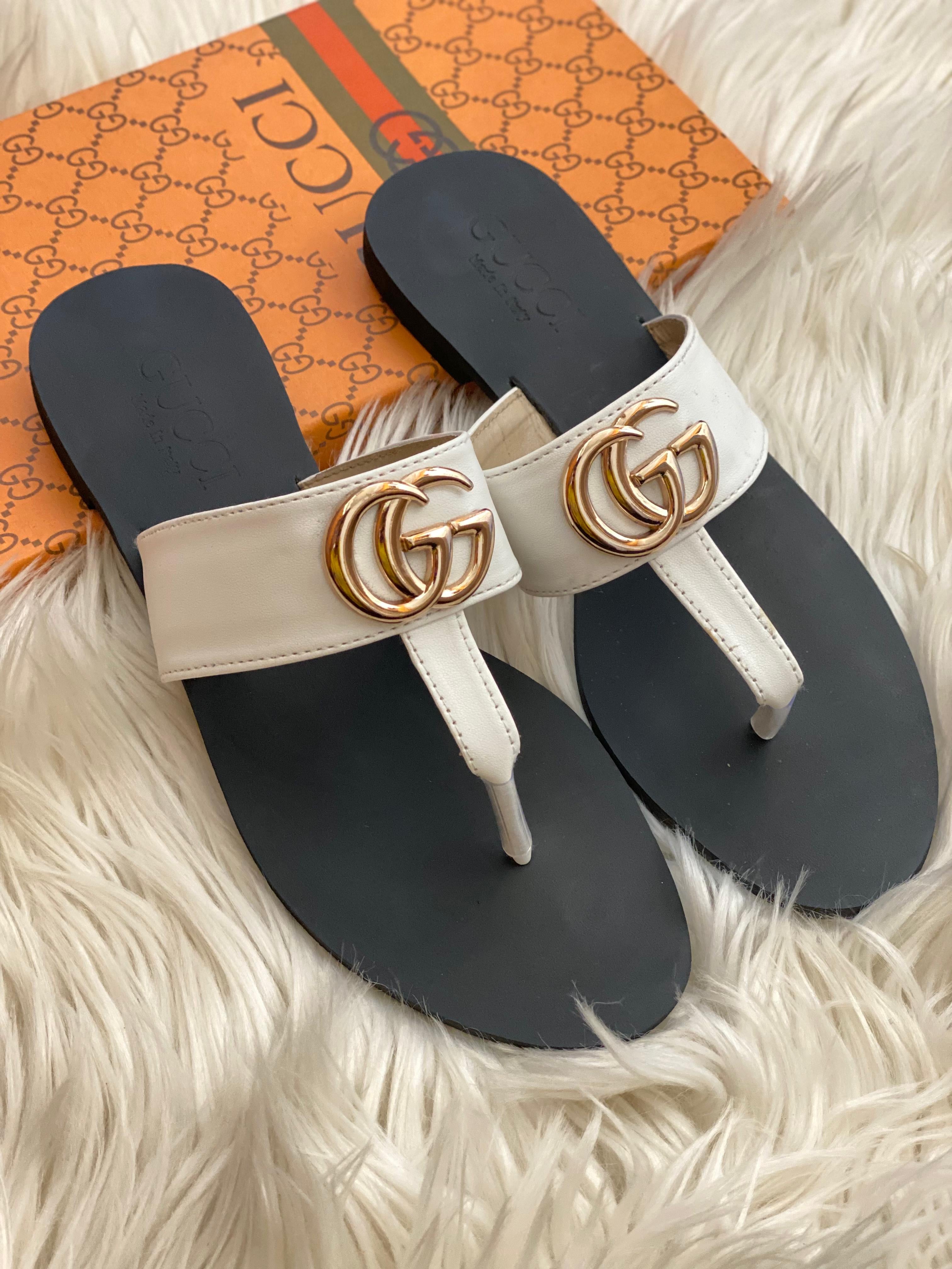 Gucci Signature Leather Sandals