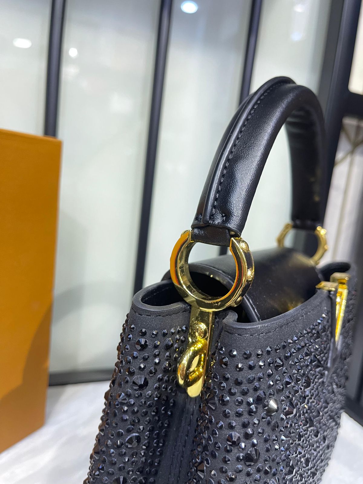 Louis Vuitton Capucines Mini