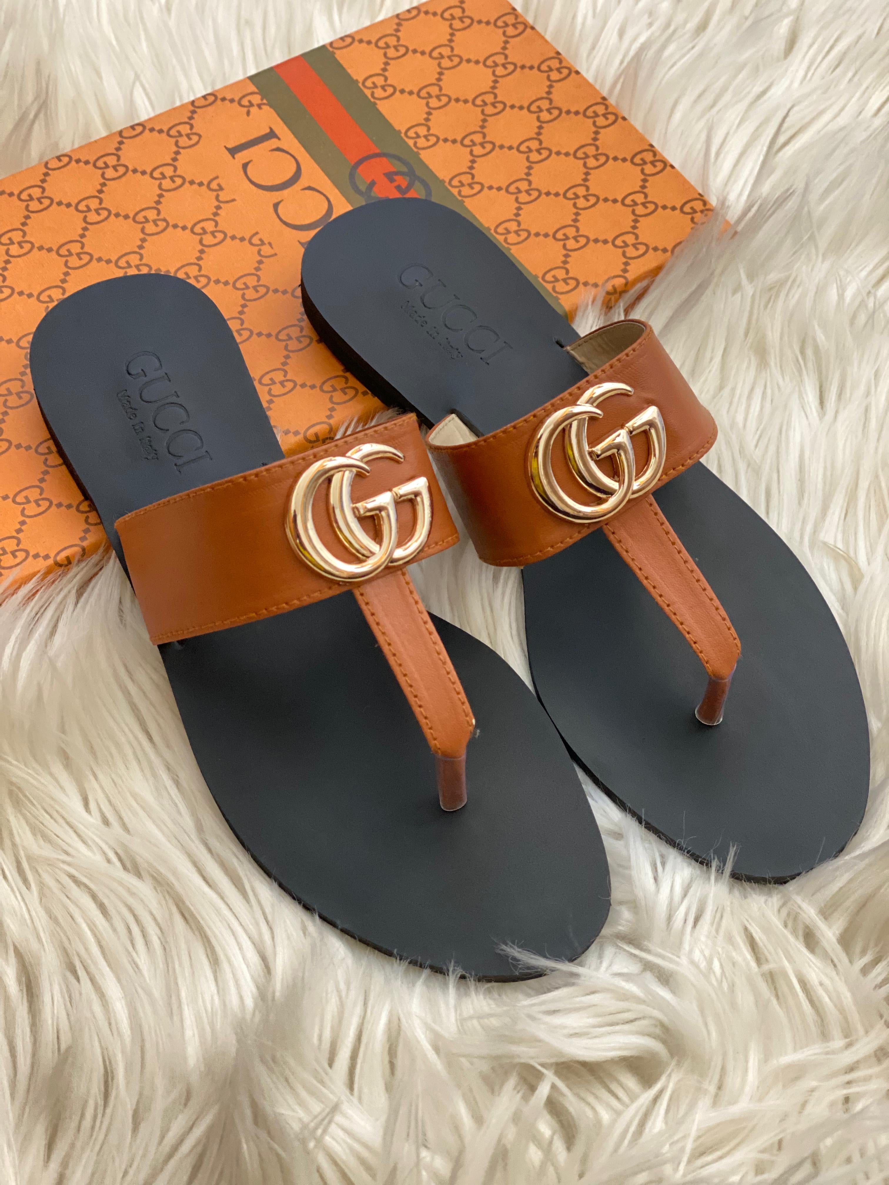 Gucci Signature Leather Sandals