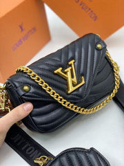 LOUIS VUITTON
SLING BAG