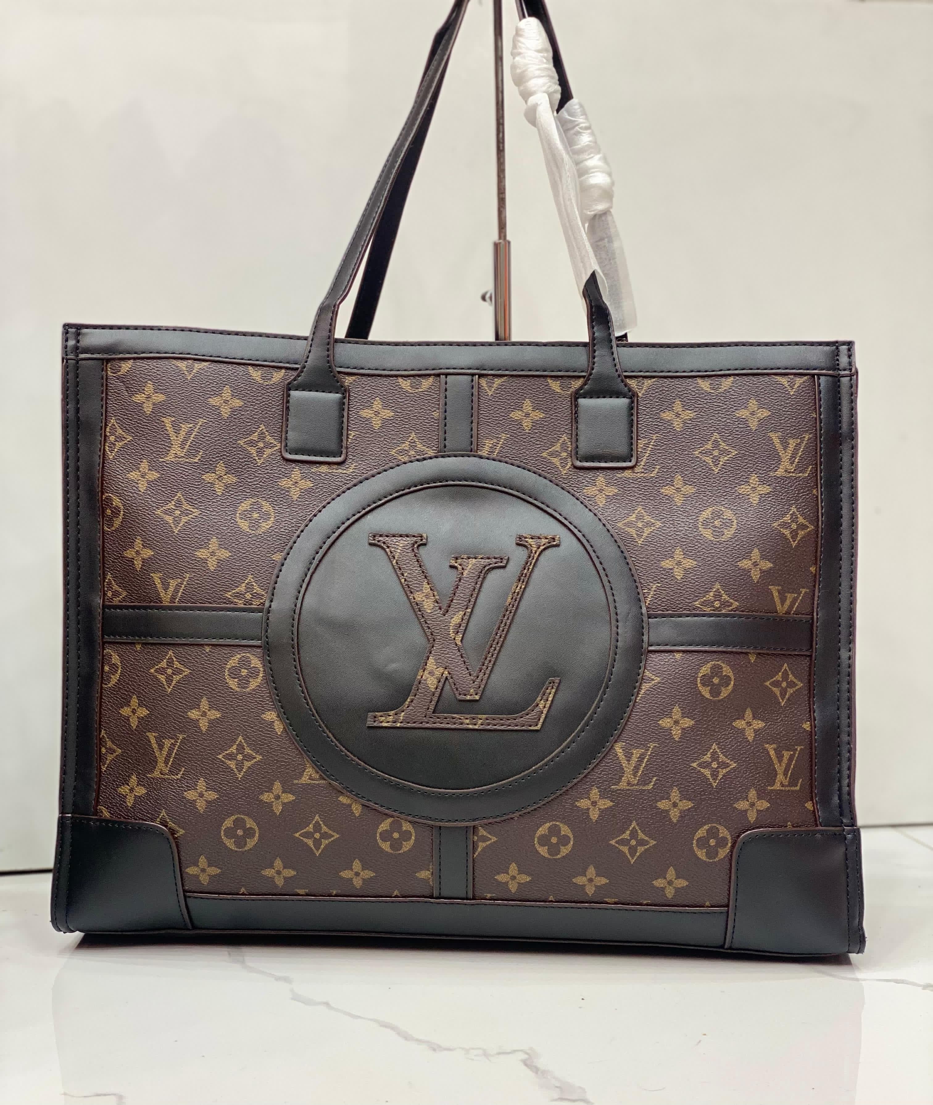 Louis Vuitton Stila Handbag