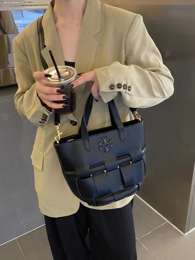TORY BURCH BUCKET BAG