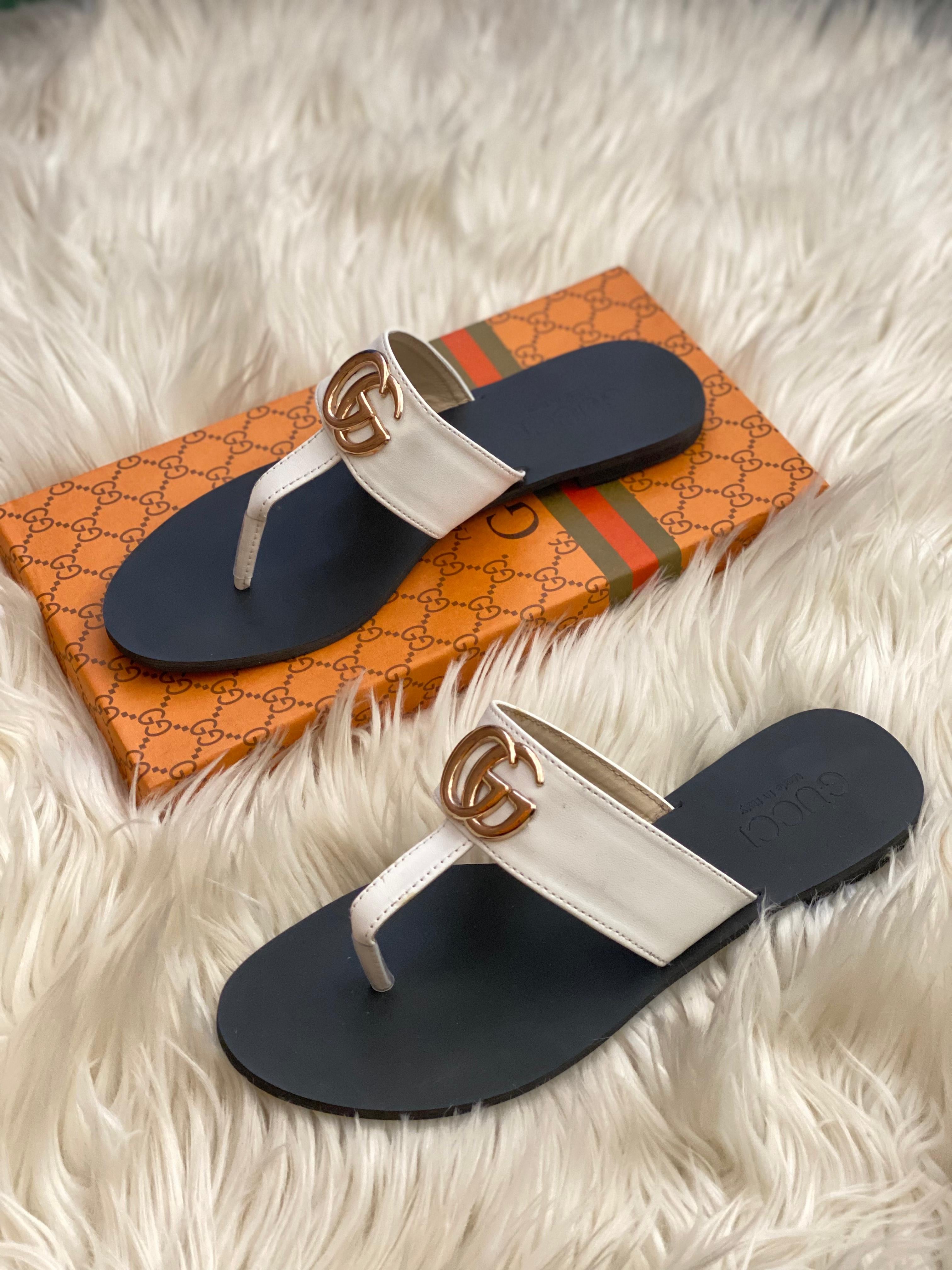 Gucci Signature Leather Sandals