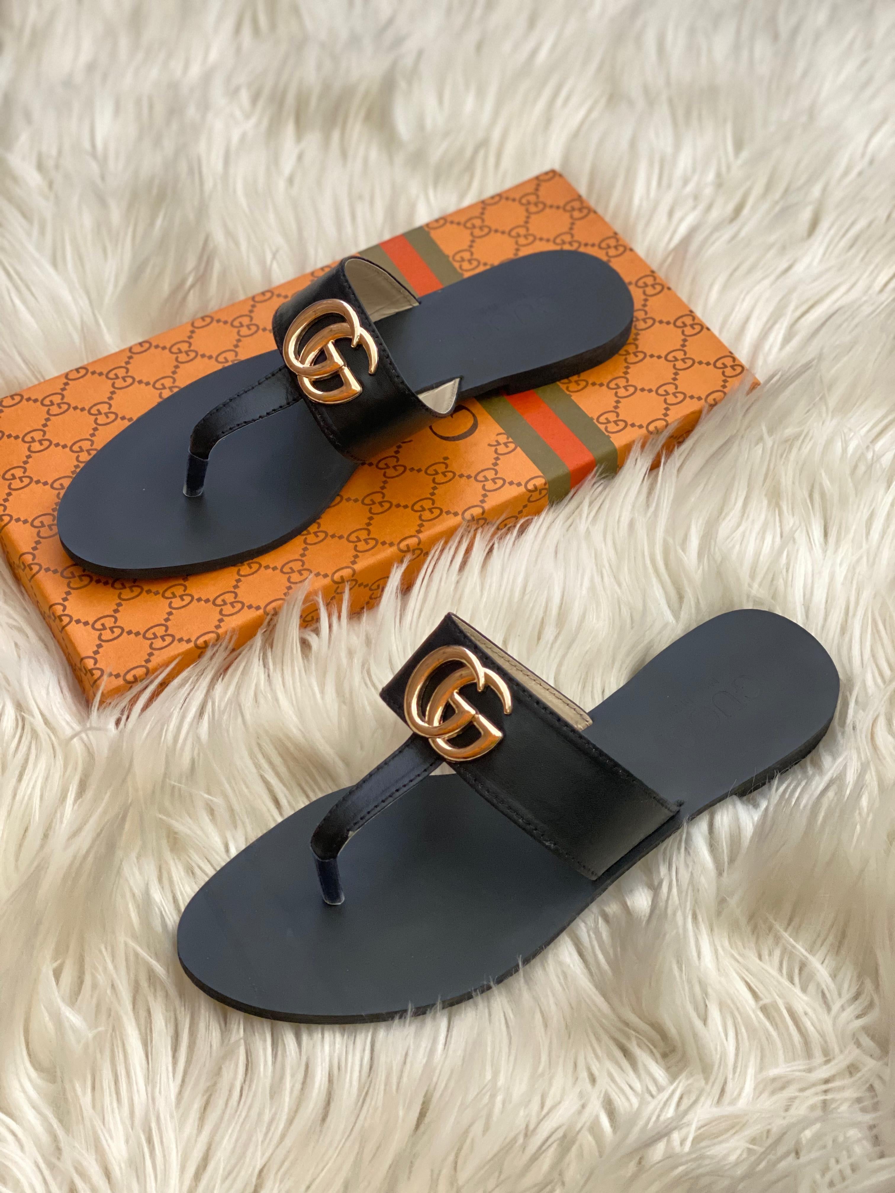 Gucci Signature Leather Sandals
