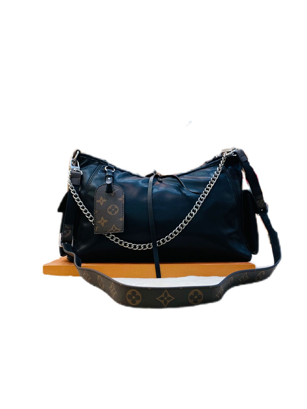Beacon Crossbody