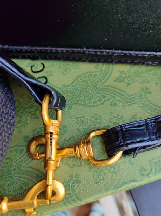 Gucci Gg Supreme Messenger Bag