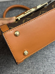 Louis Vuitton Dauphine Capitale