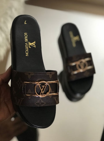 Louis Vuitton Belle Flats
