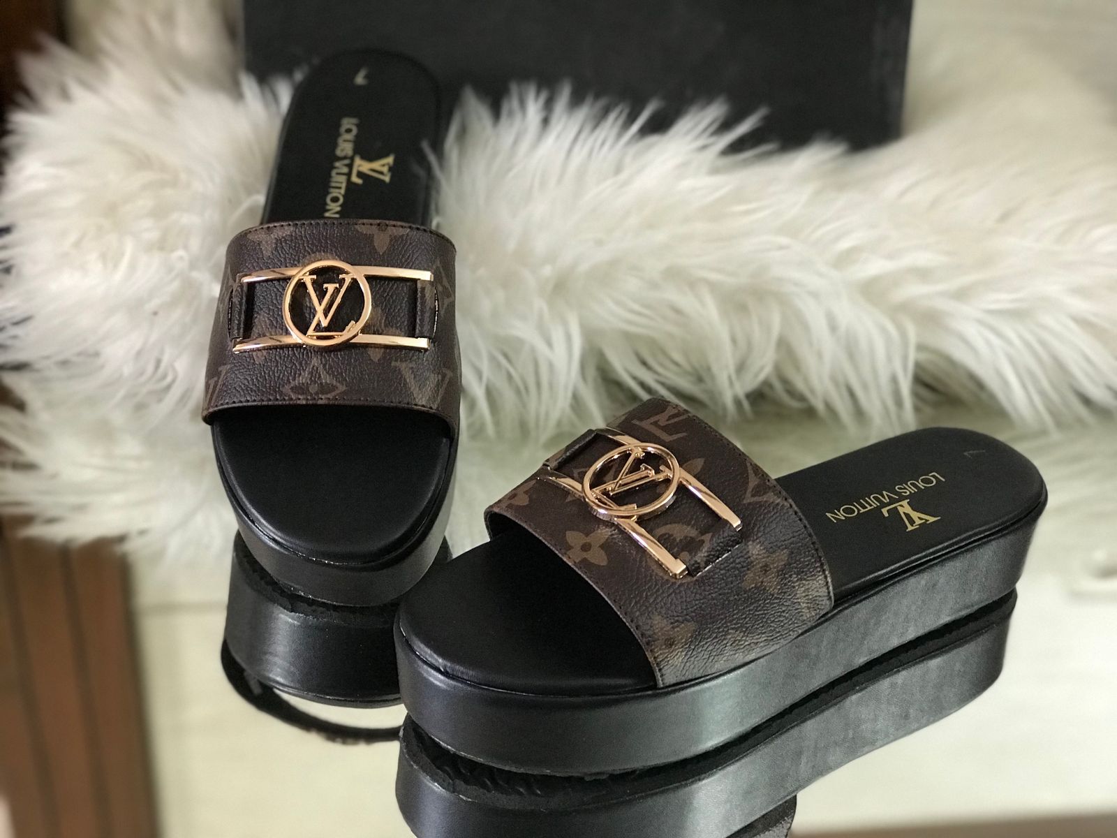 Louis Vuitton Belle Flats