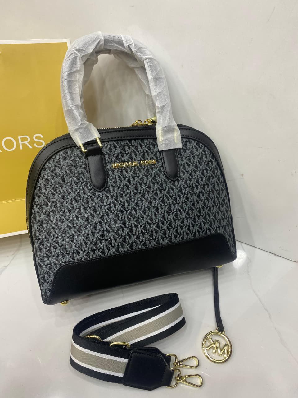 Michael Kors Alma Tote