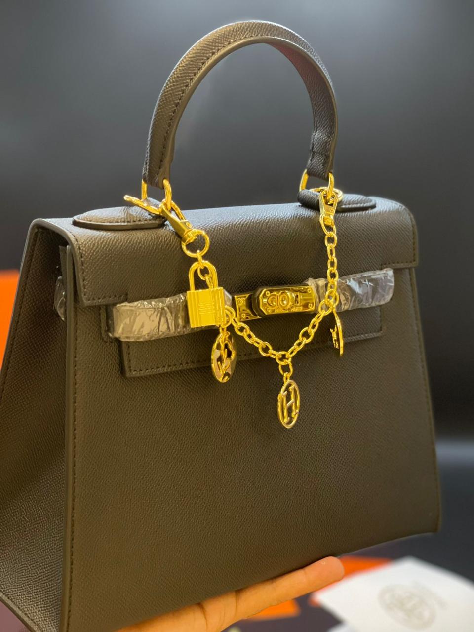 Hermes kelly Signature Bag