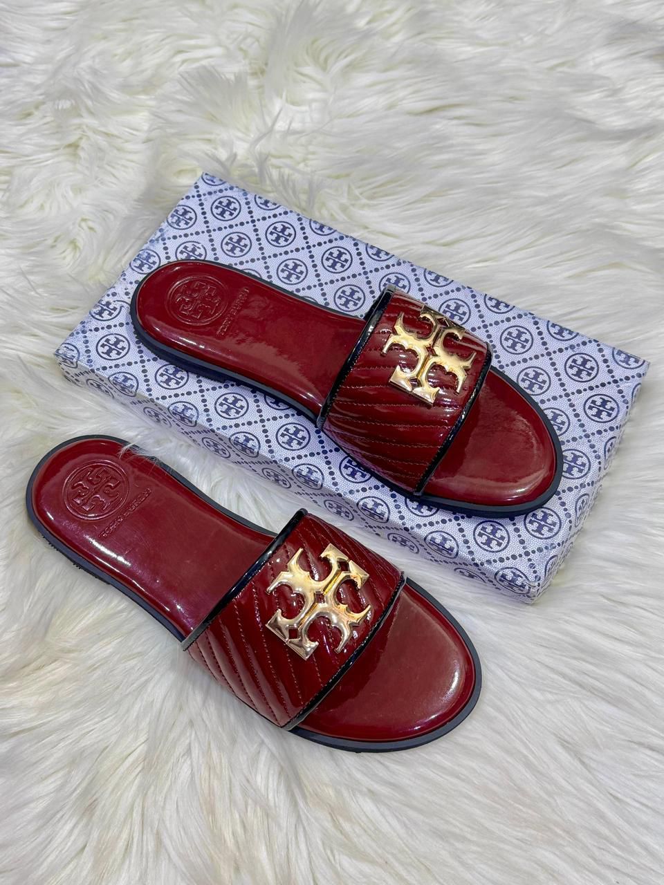 Tb Quilted Patent Slides