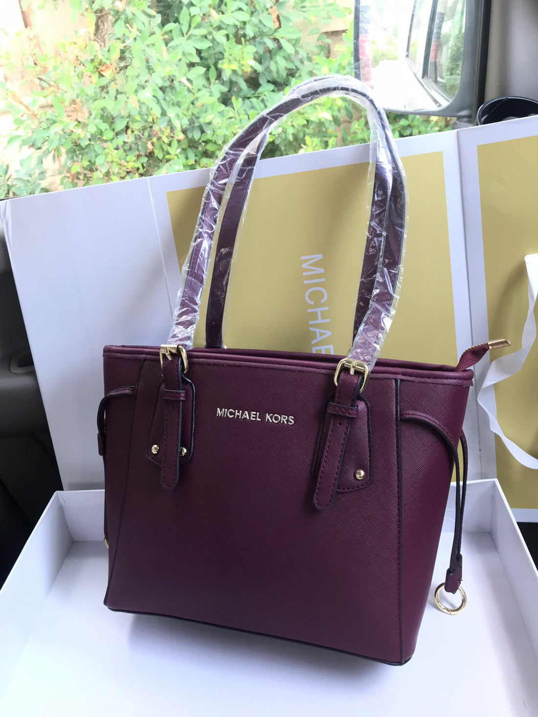 Michael Kors Luxe Voyager Tote