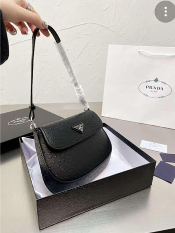 Chic Avenue Crossbody Bag