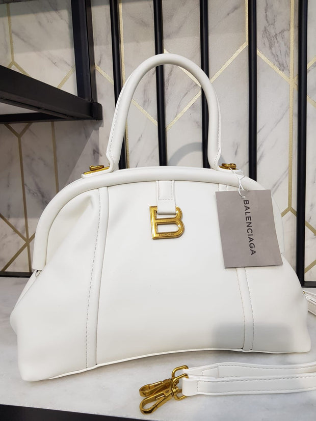 Editorial Elegance Shoulder Bag